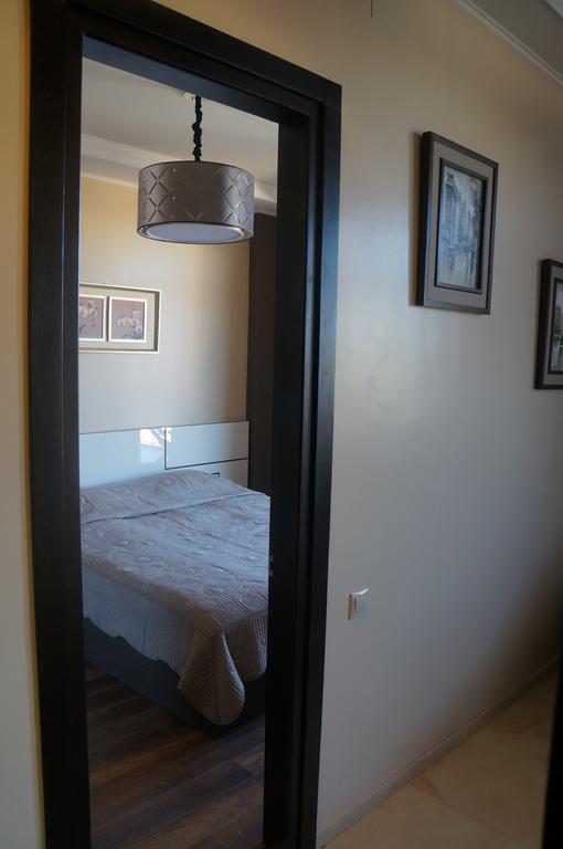 Apartment With Summer Terrace Батумі Номер фото